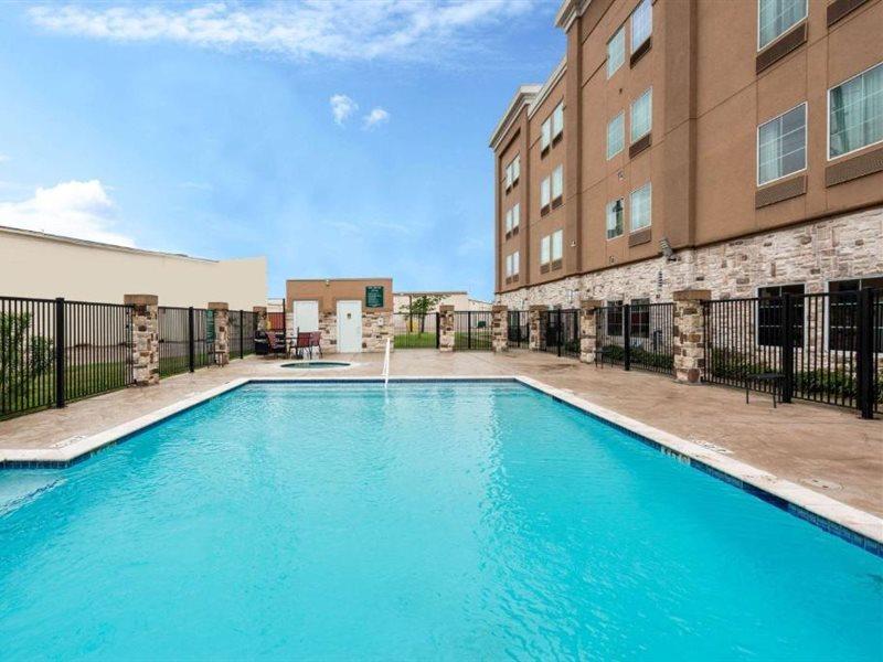 La Quinta By Wyndham Houston Humble Atascocita Hotel Exterior photo