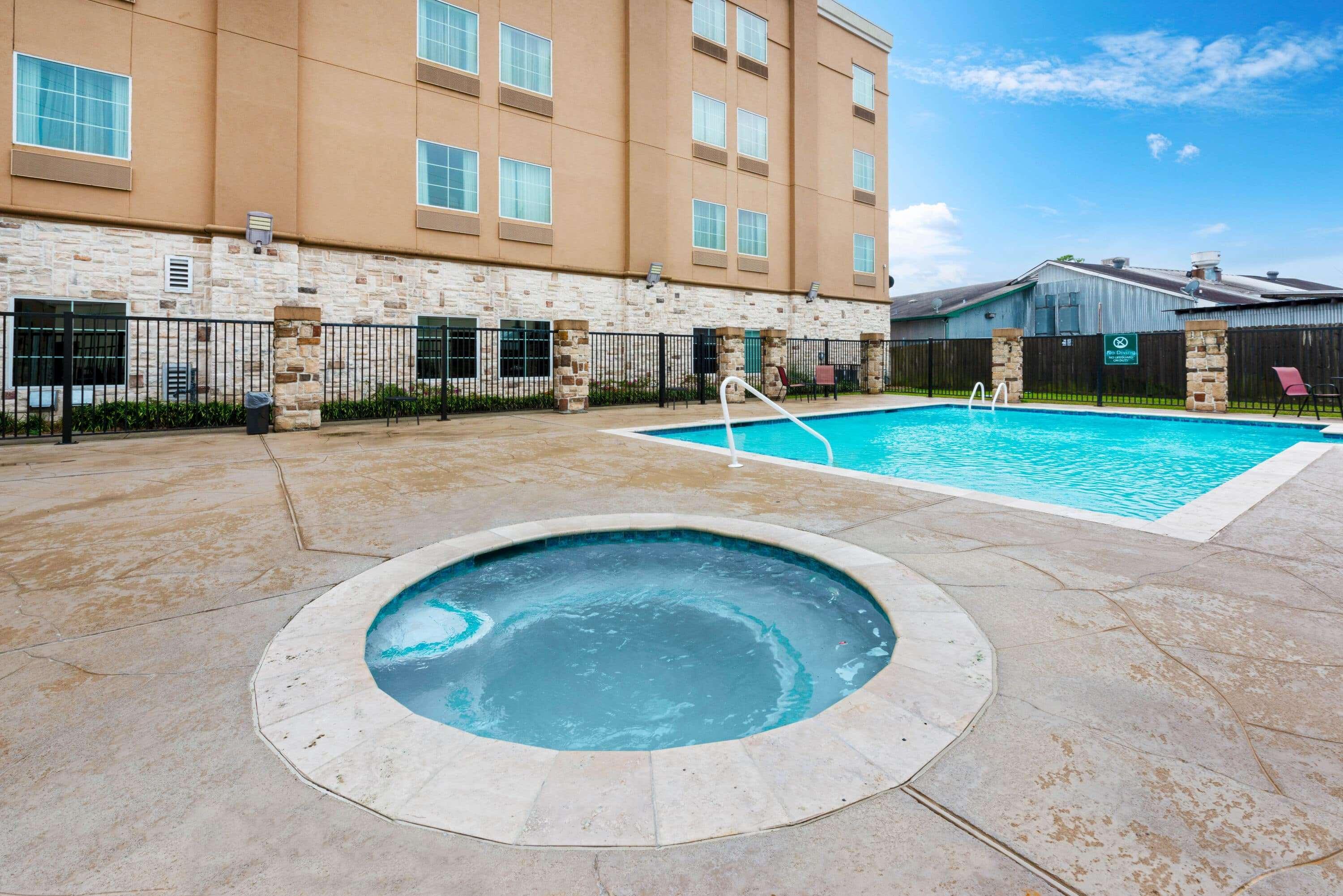 La Quinta By Wyndham Houston Humble Atascocita Hotel Exterior photo